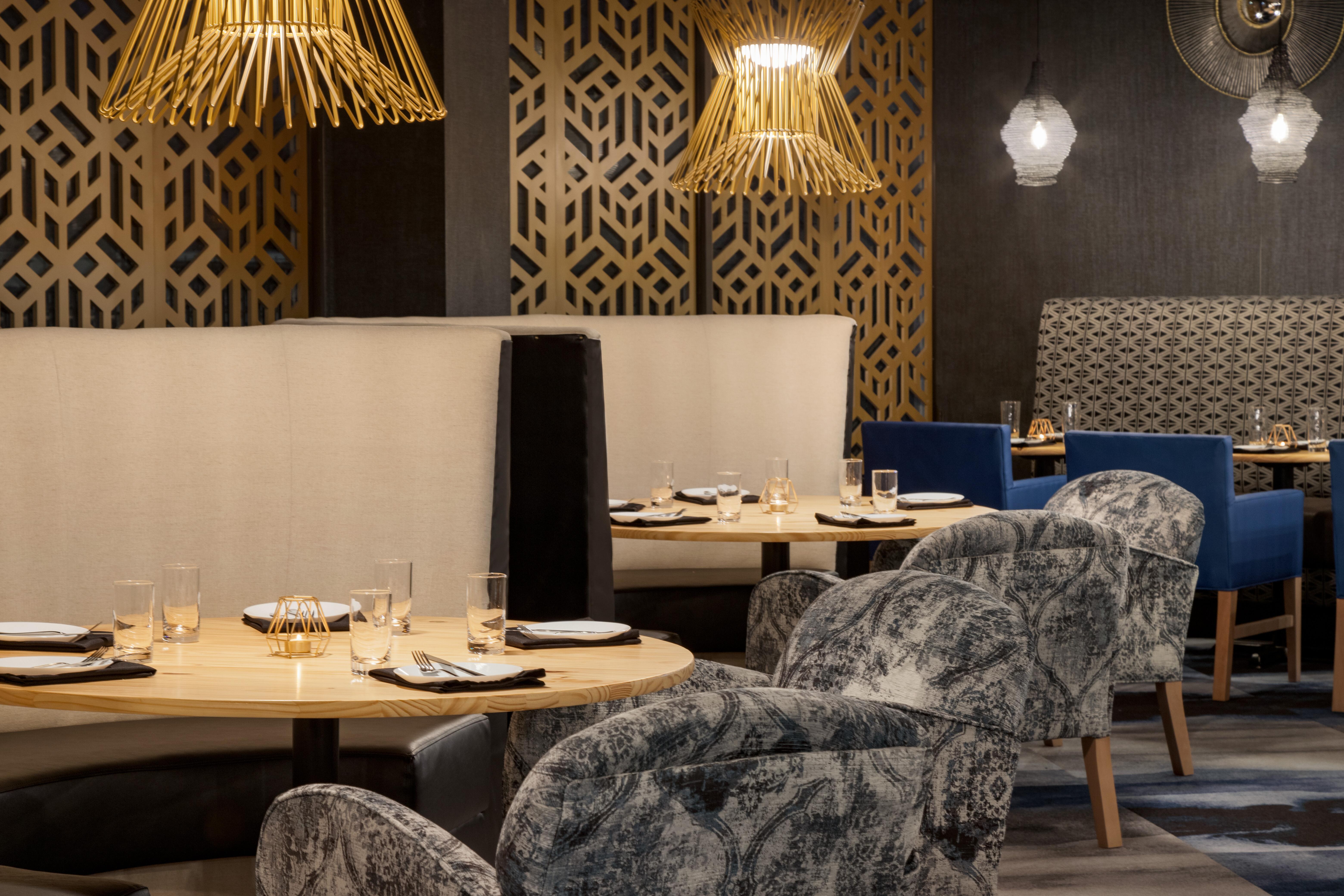 Hotel Arpt-stadium Area By Ihg 3*